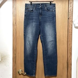 GAP Straight Women’s Jeans. Size 32